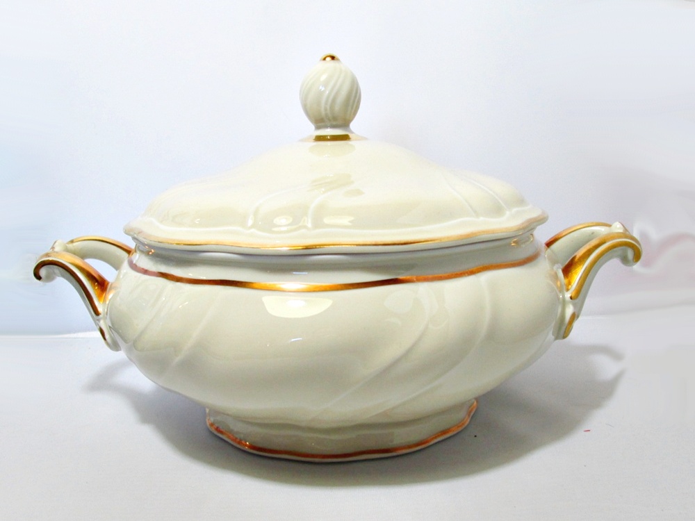 Hutschenreuther Abt. Paul Müller selb Werdenfels Terrine Klebestelle